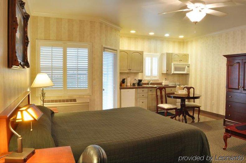 Grass Valley Courtyard Suites Phòng bức ảnh