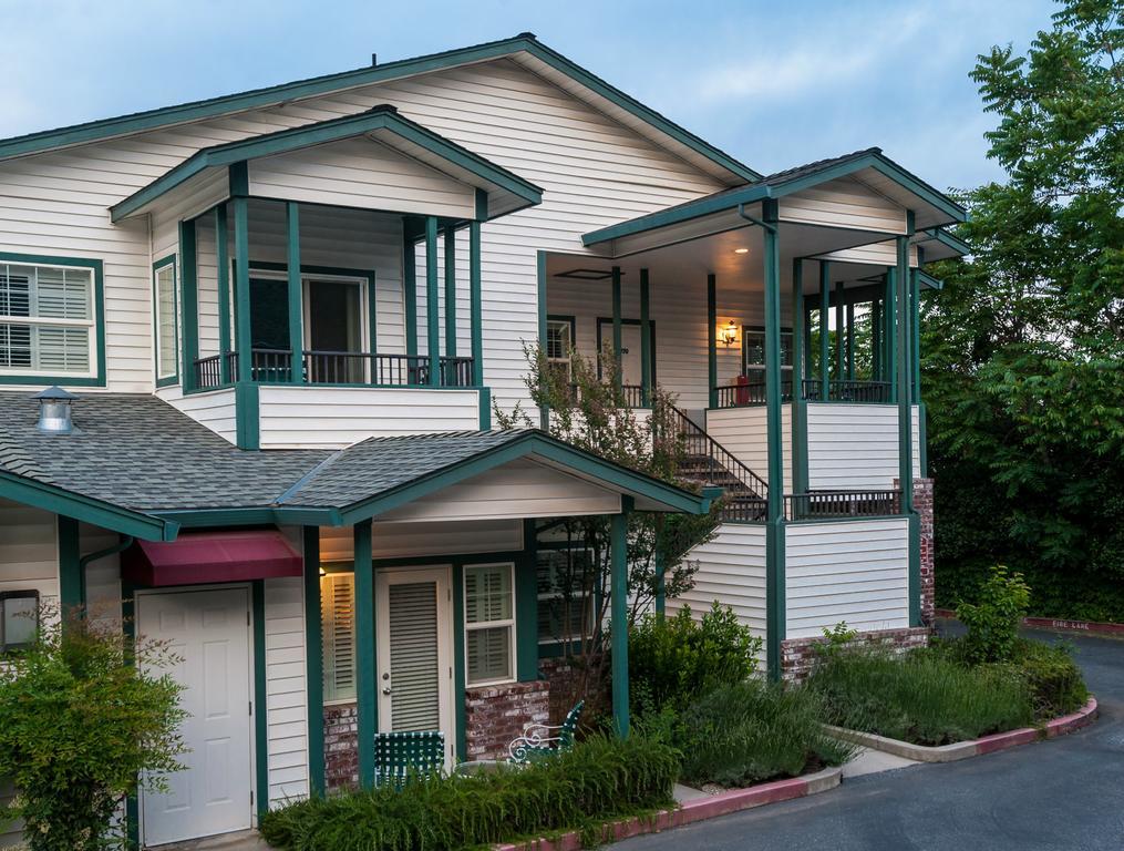 Grass Valley Courtyard Suites Ngoại thất bức ảnh