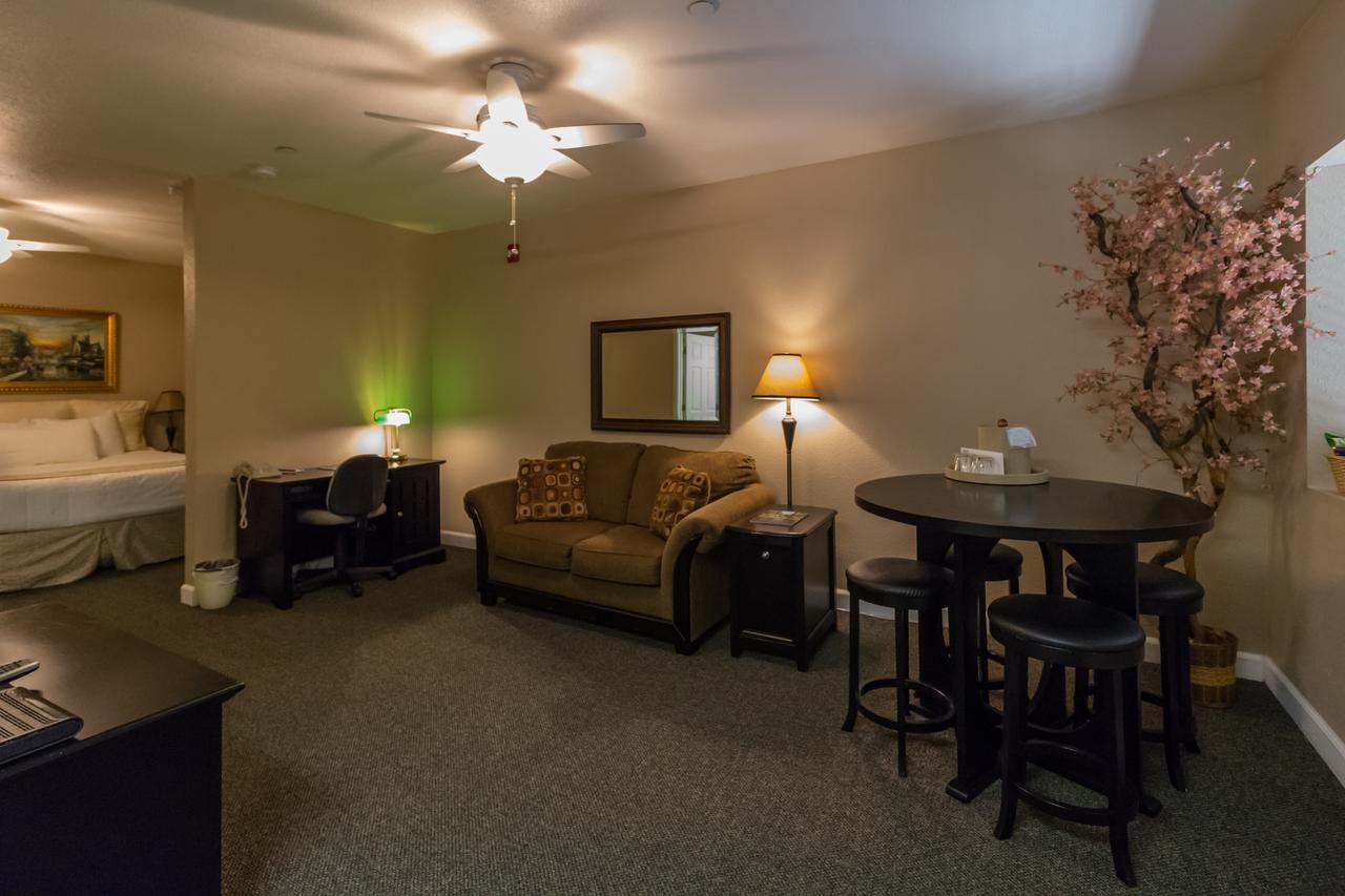 Grass Valley Courtyard Suites Ngoại thất bức ảnh
