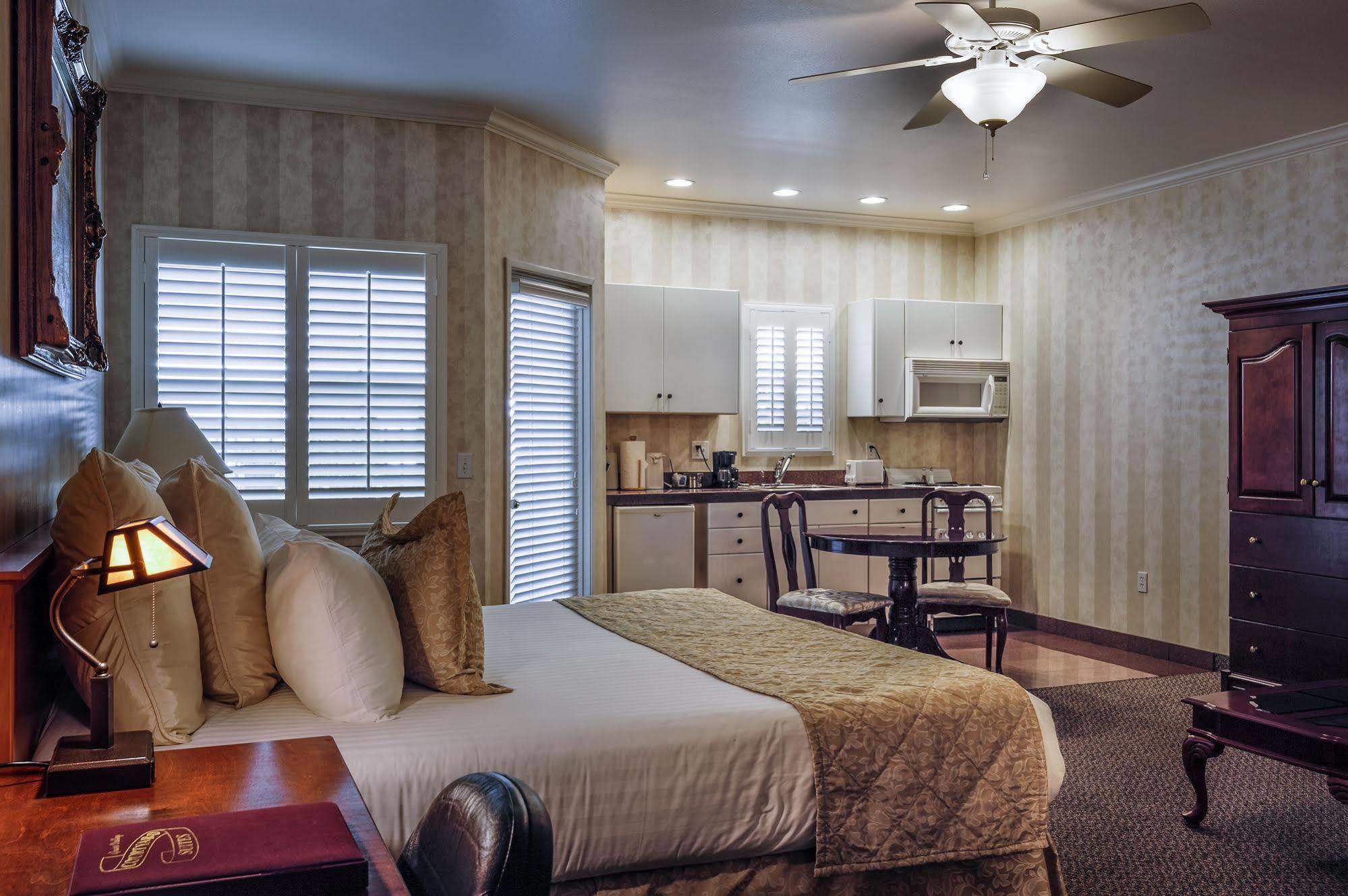 Grass Valley Courtyard Suites Ngoại thất bức ảnh